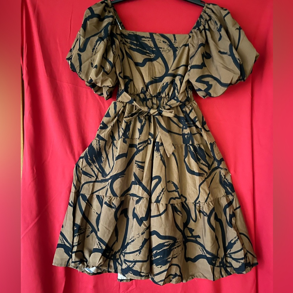 Elegant Brown and Black Puff Sleeves Floral Dress